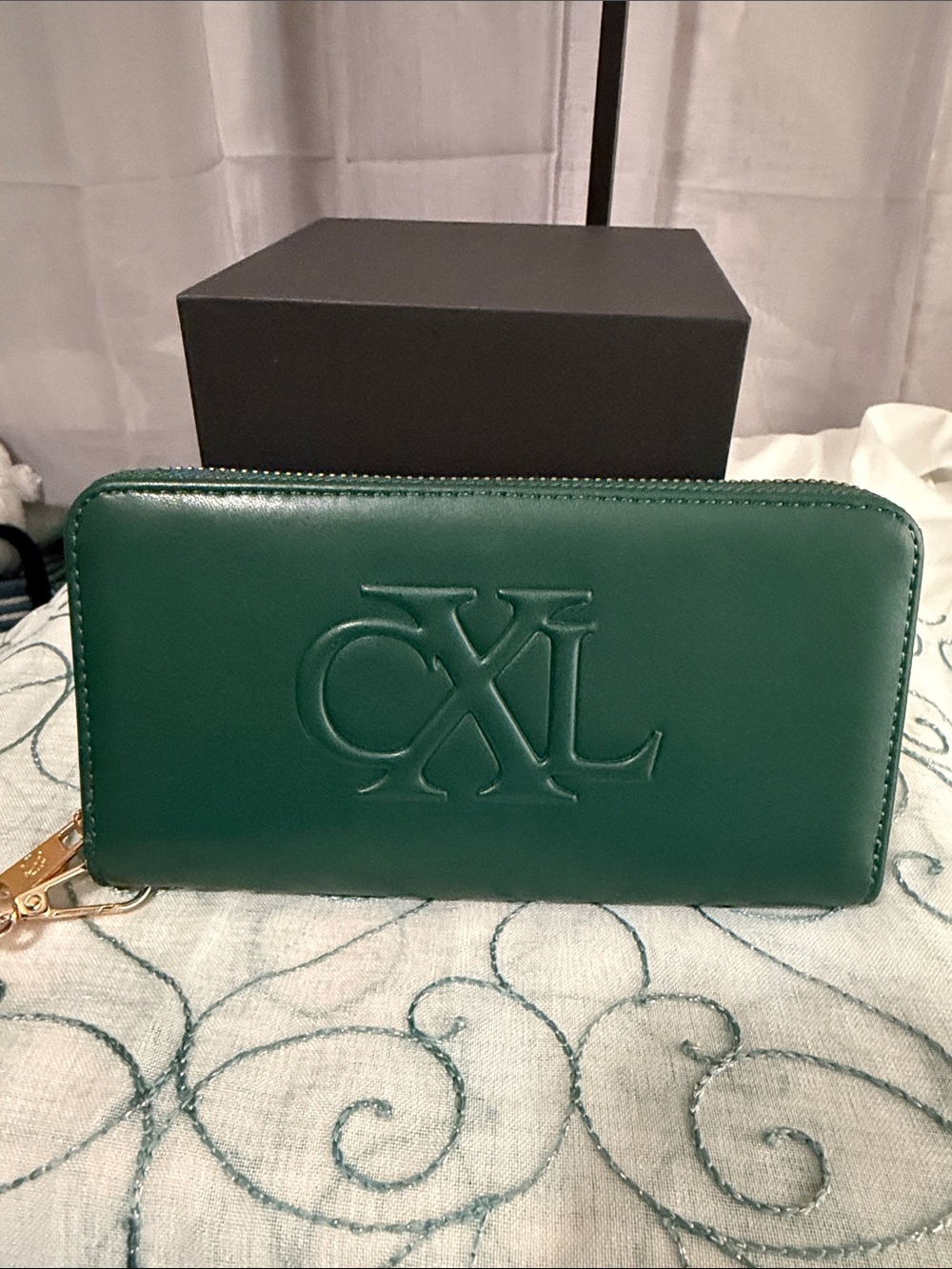 Christian Lacroix Dark Green Zip-Around Wristlet with Gold Logo - Picture 4 of 7